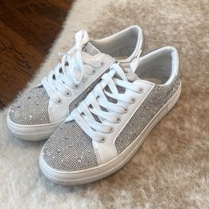 soda size 7.5 sneakers